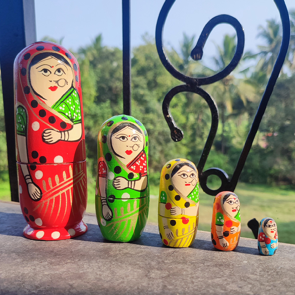 Hindu Woman Matryoshka Dolls – Handcrafted Cultural Masterpiece